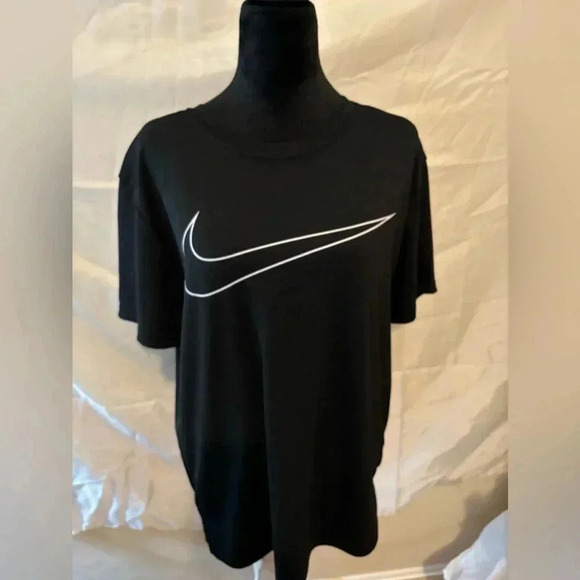 Men’s Nike Athletic Training Tee Shirt Short Sleeve Standard Fit Breathe Large - Picture 1 of 4
